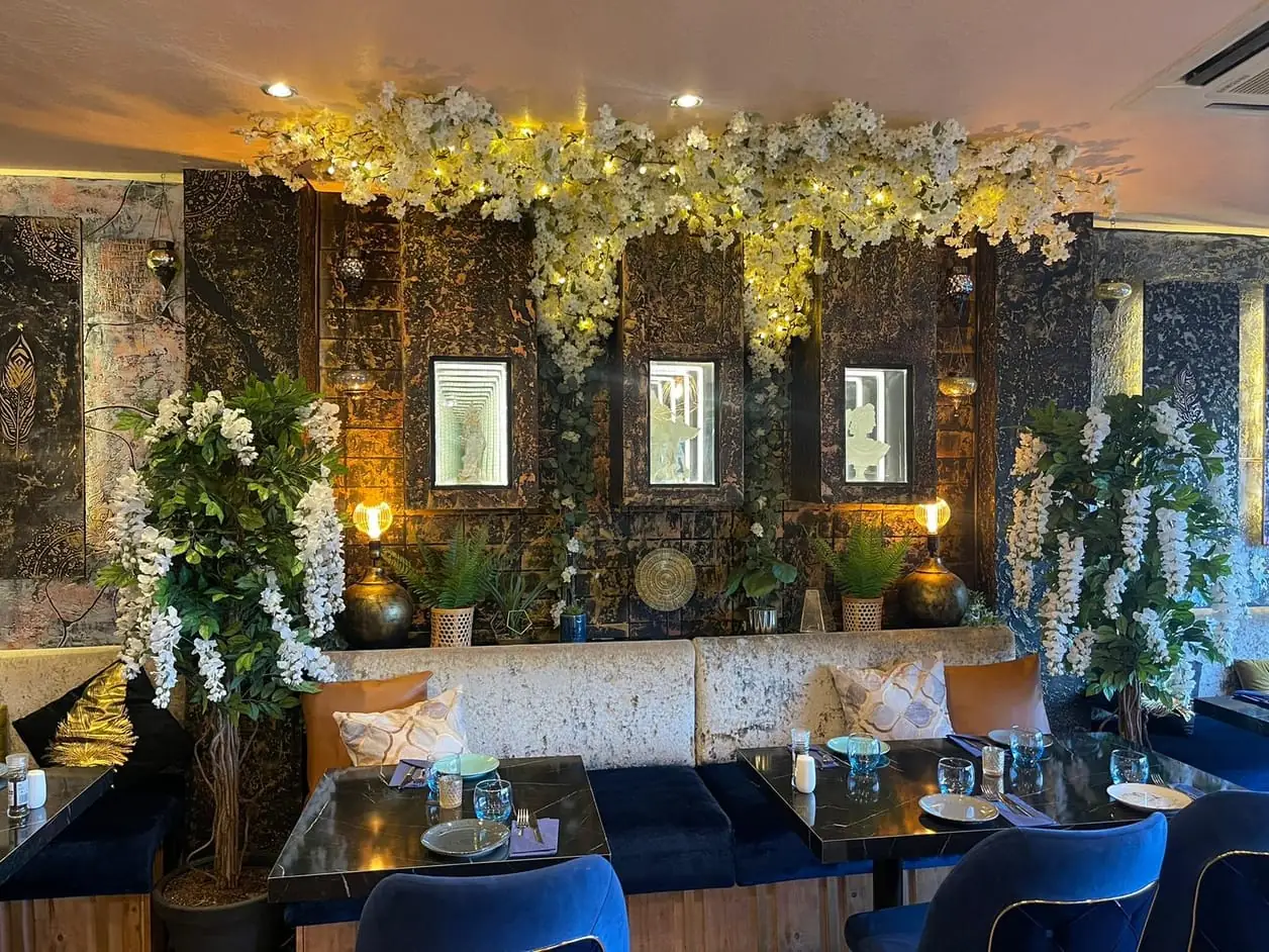 The Qartol dining room